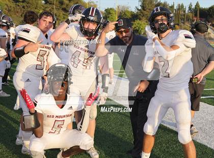 Thumbnail 1 in Mater Dei Catholic vs. Red Mountain (Honor Bowl) photogallery.