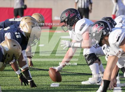 Thumbnail 2 in Mater Dei Catholic vs. Red Mountain (Honor Bowl) photogallery.