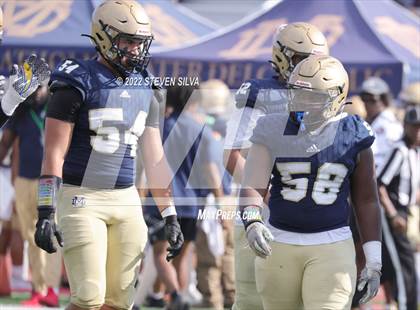 Thumbnail 2 in Mater Dei Catholic vs. Red Mountain (Honor Bowl) photogallery.