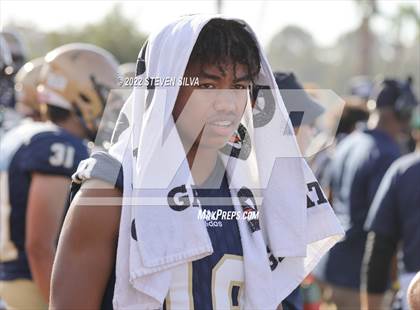 Thumbnail 1 in Mater Dei Catholic vs. Red Mountain (Honor Bowl) photogallery.