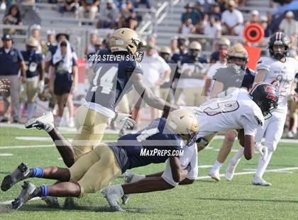 Thumbnail 1 in Mater Dei Catholic vs. Red Mountain (Honor Bowl) photogallery.
