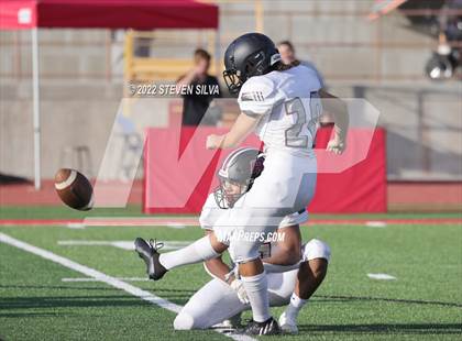 Thumbnail 3 in Mater Dei Catholic vs. Red Mountain (Honor Bowl) photogallery.