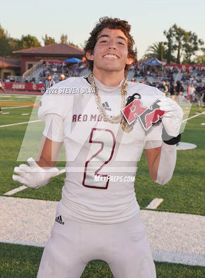 Thumbnail 3 in Mater Dei Catholic vs. Red Mountain (Honor Bowl) photogallery.