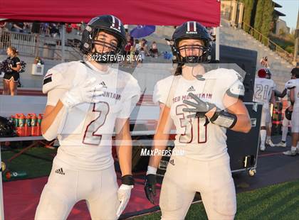 Thumbnail 2 in Mater Dei Catholic vs. Red Mountain (Honor Bowl) photogallery.