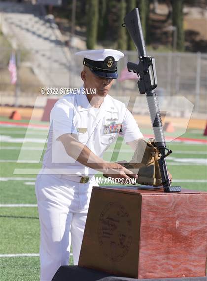 Thumbnail 1 in Mater Dei Catholic vs. Red Mountain (Honor Bowl) photogallery.