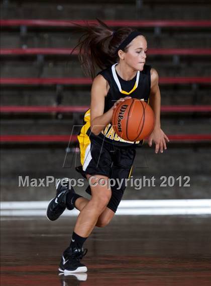 Thumbnail 2 in Waldron vs. Morristown (Shelby County Torunament) photogallery.