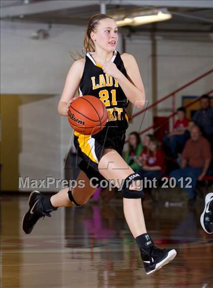 Thumbnail 1 in Waldron vs. Morristown (Shelby County Torunament) photogallery.