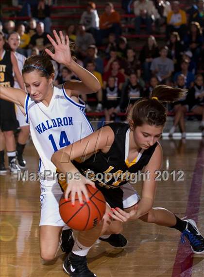Thumbnail 2 in Waldron vs. Morristown (Shelby County Torunament) photogallery.