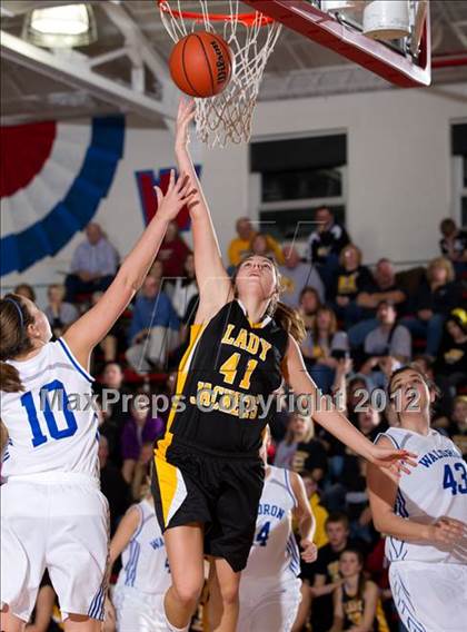 Thumbnail 2 in Waldron vs. Morristown (Shelby County Torunament) photogallery.