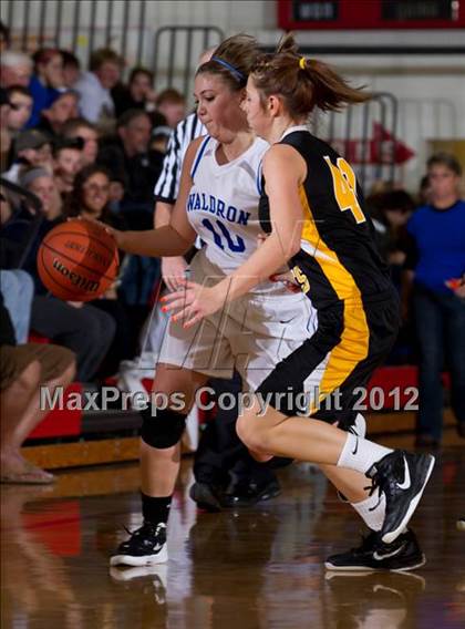 Thumbnail 3 in Waldron vs. Morristown (Shelby County Torunament) photogallery.