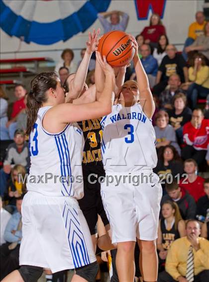 Thumbnail 1 in Waldron vs. Morristown (Shelby County Torunament) photogallery.