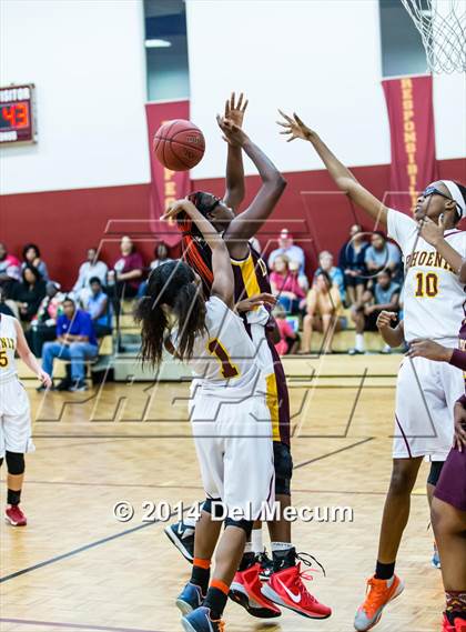 Thumbnail 3 in Middleton @ Brooks DeBartolo Collegiate photogallery.