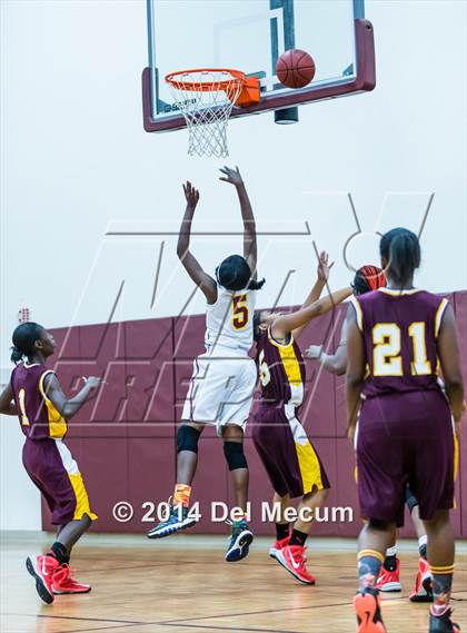 Thumbnail 2 in Middleton @ Brooks DeBartolo Collegiate photogallery.