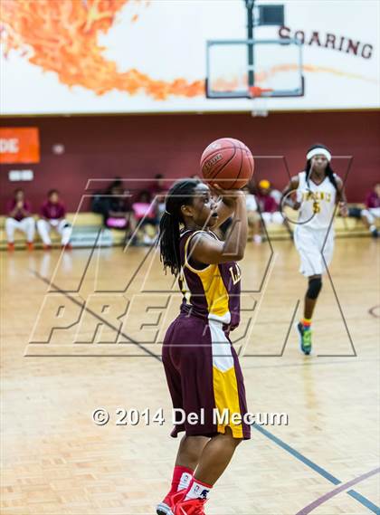 Thumbnail 2 in Middleton @ Brooks DeBartolo Collegiate photogallery.