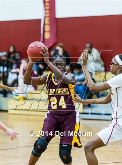 Thumbnail 1 in Middleton @ Brooks DeBartolo Collegiate photogallery.