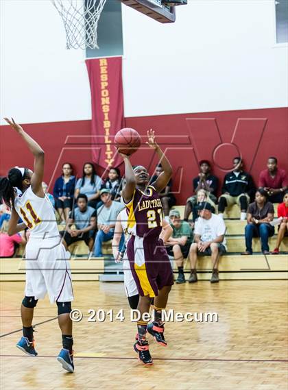 Thumbnail 3 in Middleton @ Brooks DeBartolo Collegiate photogallery.