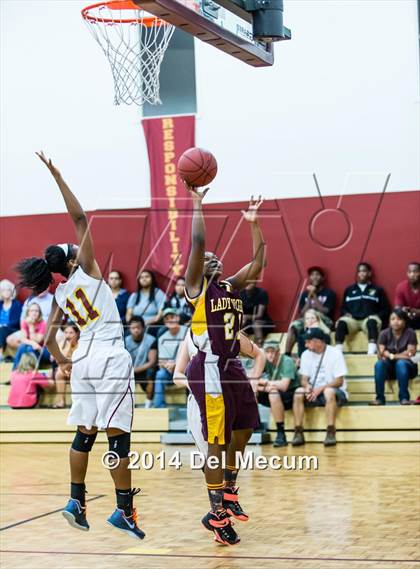 Thumbnail 1 in Middleton @ Brooks DeBartolo Collegiate photogallery.