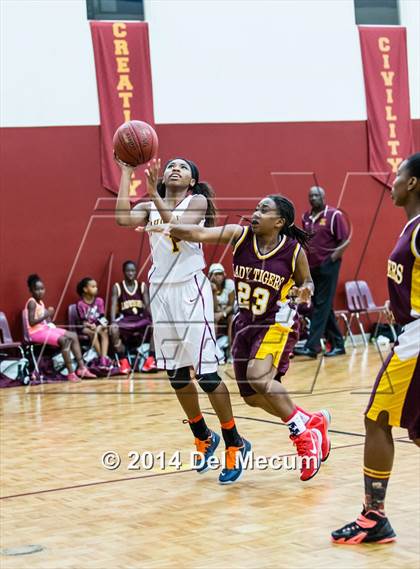 Thumbnail 1 in Middleton @ Brooks DeBartolo Collegiate photogallery.