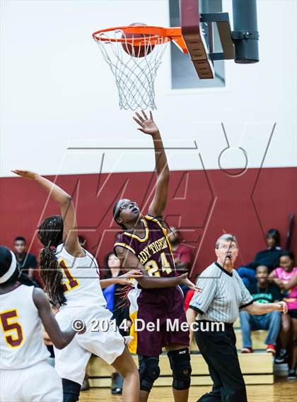 Thumbnail 3 in Middleton @ Brooks DeBartolo Collegiate photogallery.