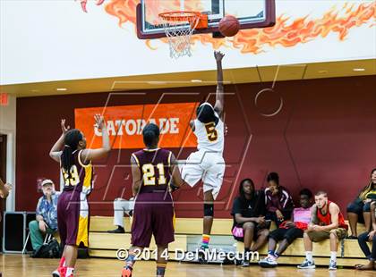 Thumbnail 3 in Middleton @ Brooks DeBartolo Collegiate photogallery.