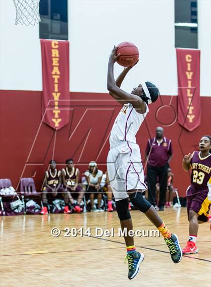 Thumbnail 1 in Middleton @ Brooks DeBartolo Collegiate photogallery.
