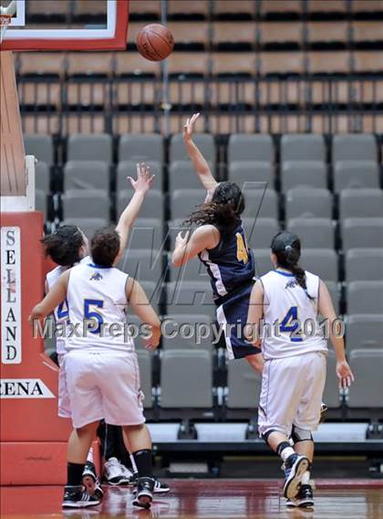 Thumbnail 3 in Mission Prep vs. Corcoran (CIF CS D4 Final) photogallery.