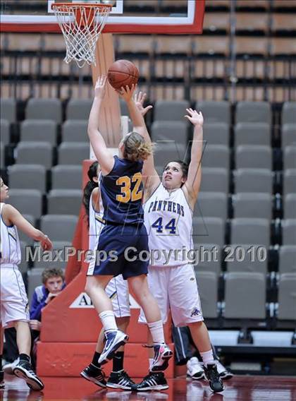 Thumbnail 2 in Mission Prep vs. Corcoran (CIF CS D4 Final) photogallery.