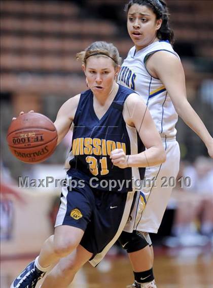 Thumbnail 1 in Mission Prep vs. Corcoran (CIF CS D4 Final) photogallery.