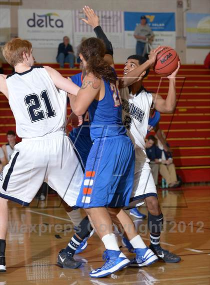 Thumbnail 3 in Bellarmine Prep vs. St. Joseph Notre Dame (Father Barry Christmas Classic) photogallery.