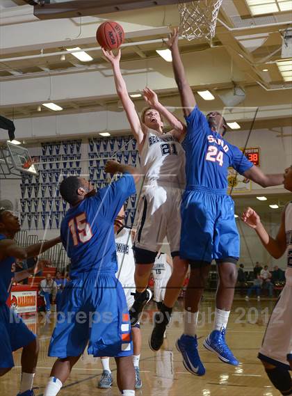 Thumbnail 2 in Bellarmine Prep vs. St. Joseph Notre Dame (Father Barry Christmas Classic) photogallery.