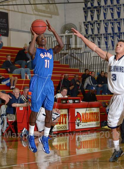Thumbnail 2 in Bellarmine Prep vs. St. Joseph Notre Dame (Father Barry Christmas Classic) photogallery.