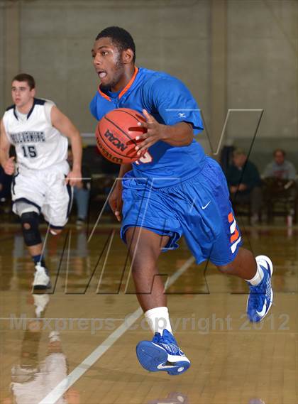 Thumbnail 1 in Bellarmine Prep vs. St. Joseph Notre Dame (Father Barry Christmas Classic) photogallery.
