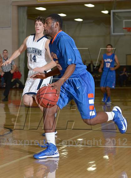 Thumbnail 2 in Bellarmine Prep vs. St. Joseph Notre Dame (Father Barry Christmas Classic) photogallery.