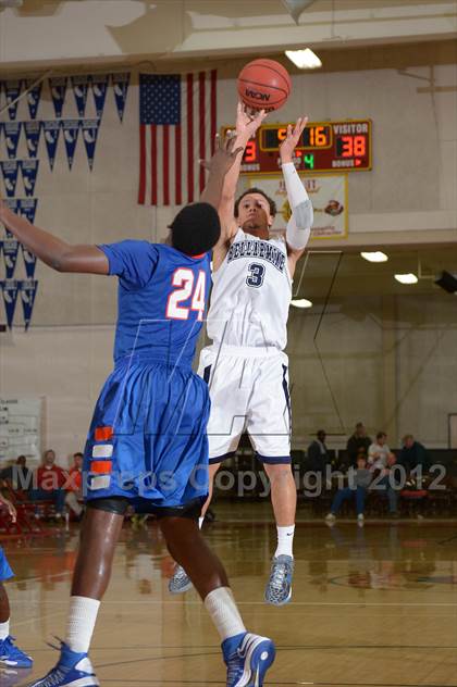 Thumbnail 3 in Bellarmine Prep vs. St. Joseph Notre Dame (Father Barry Christmas Classic) photogallery.