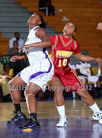 Thumbnail 1 in Lynwood vs. Downey photogallery.