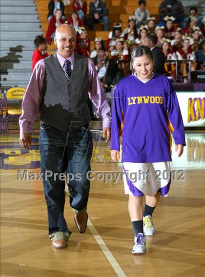 Thumbnail 2 in Lynwood vs. Downey photogallery.