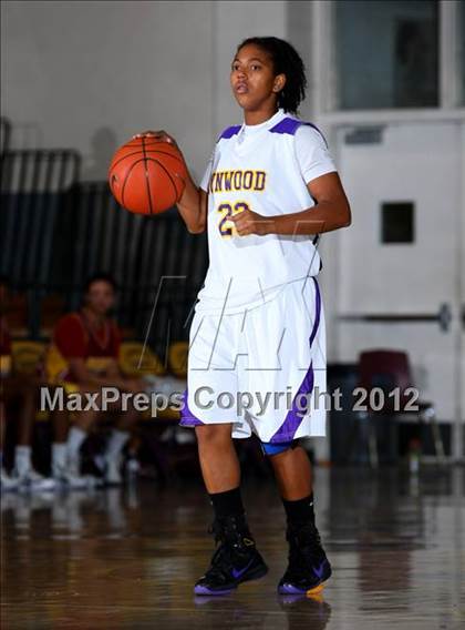 Thumbnail 3 in Lynwood vs. Downey photogallery.