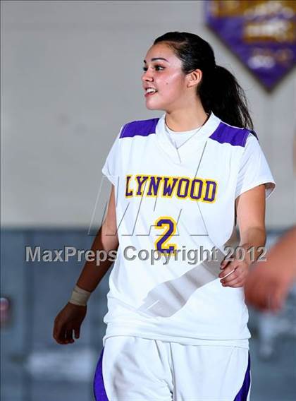 Thumbnail 1 in Lynwood vs. Downey photogallery.