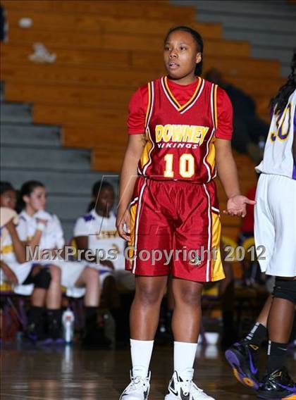 Thumbnail 1 in Lynwood vs. Downey photogallery.