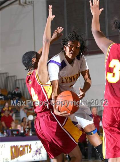 Thumbnail 1 in Lynwood vs. Downey photogallery.