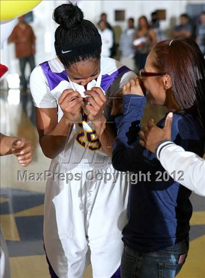 Thumbnail 1 in Lynwood vs. Downey photogallery.