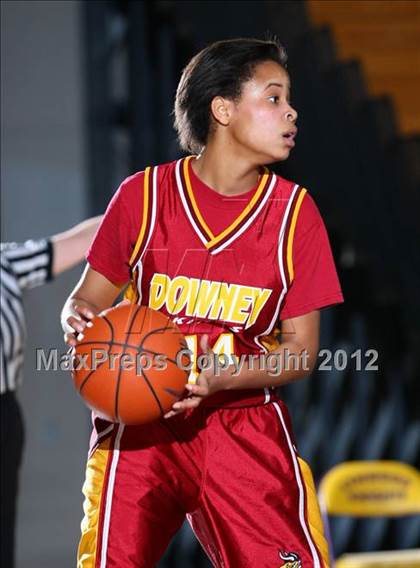Thumbnail 1 in Lynwood vs. Downey photogallery.