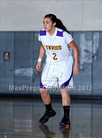 Thumbnail 3 in Lynwood vs. Downey photogallery.