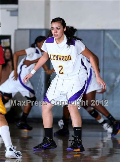 Thumbnail 1 in Lynwood vs. Downey photogallery.