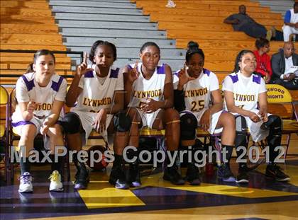 Thumbnail 2 in Lynwood vs. Downey photogallery.