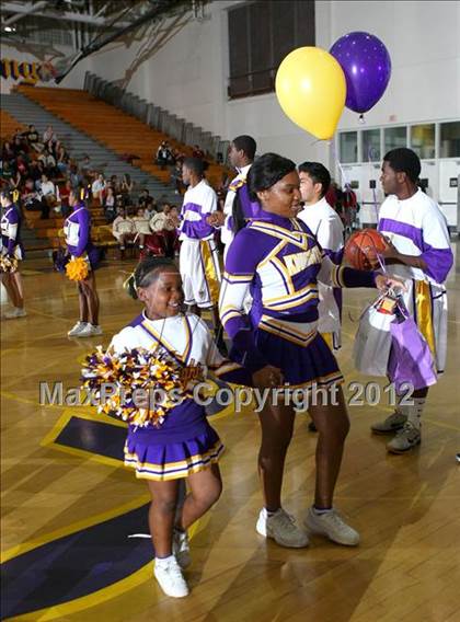 Thumbnail 2 in Lynwood vs. Downey photogallery.
