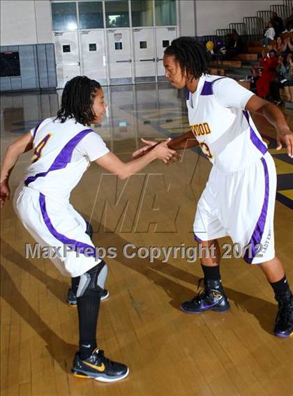 Thumbnail 2 in Lynwood vs. Downey photogallery.