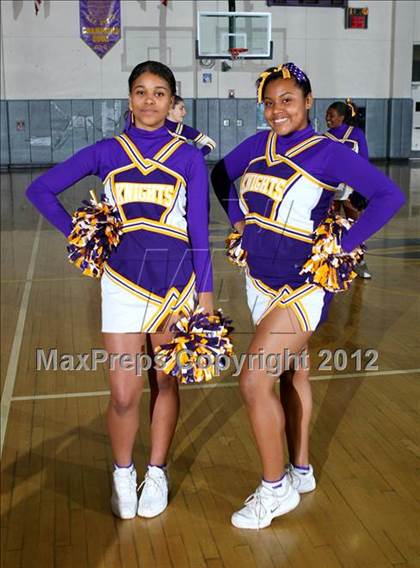 Thumbnail 2 in Lynwood vs. Downey photogallery.