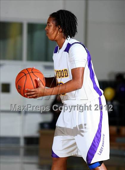 Thumbnail 3 in Lynwood vs. Downey photogallery.