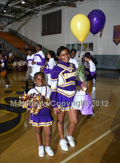 Thumbnail 3 in Lynwood vs. Downey photogallery.